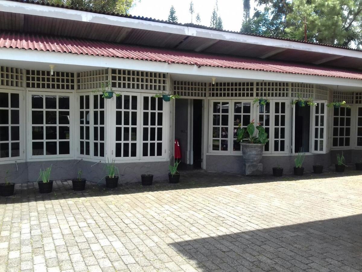 Alamanda Lokon Resort Tomohon Экстерьер фото